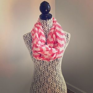 Infinity scarf
